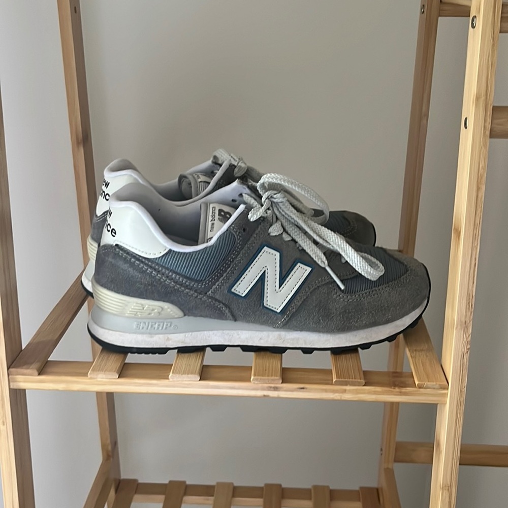 lightly used new balance 574!!!